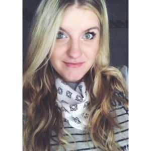 Meet your Posher, Alexis